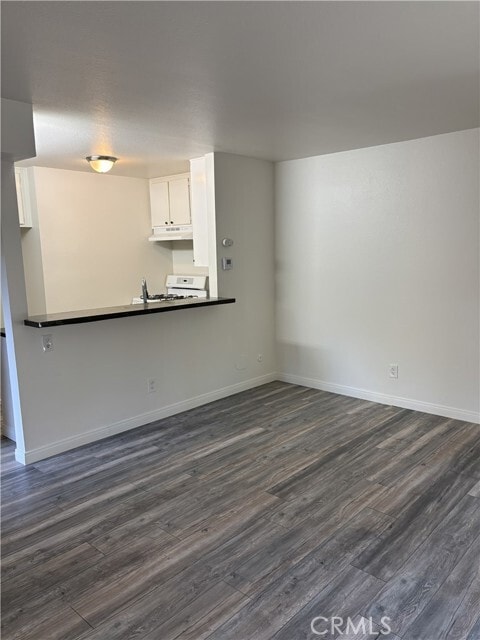 Building Photo - 7120 Carlson Cir