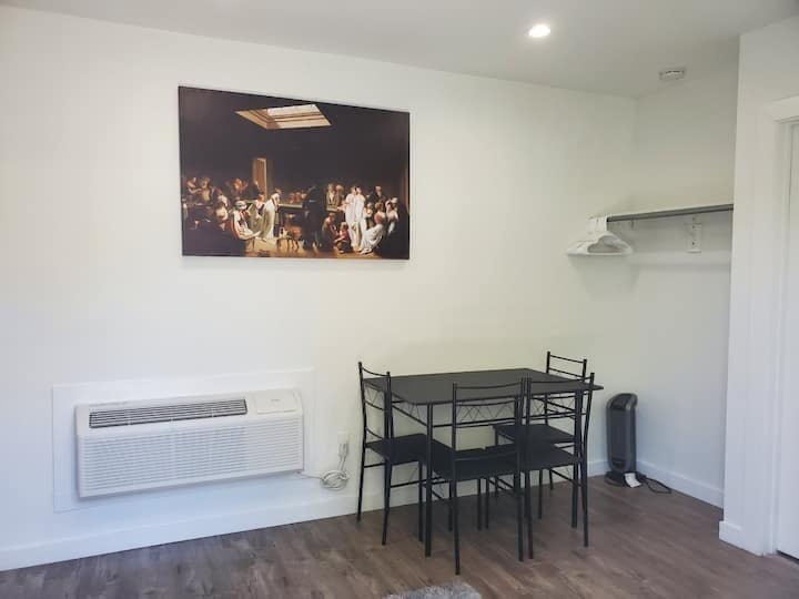 Building Photo - 9659 Rincon Ave