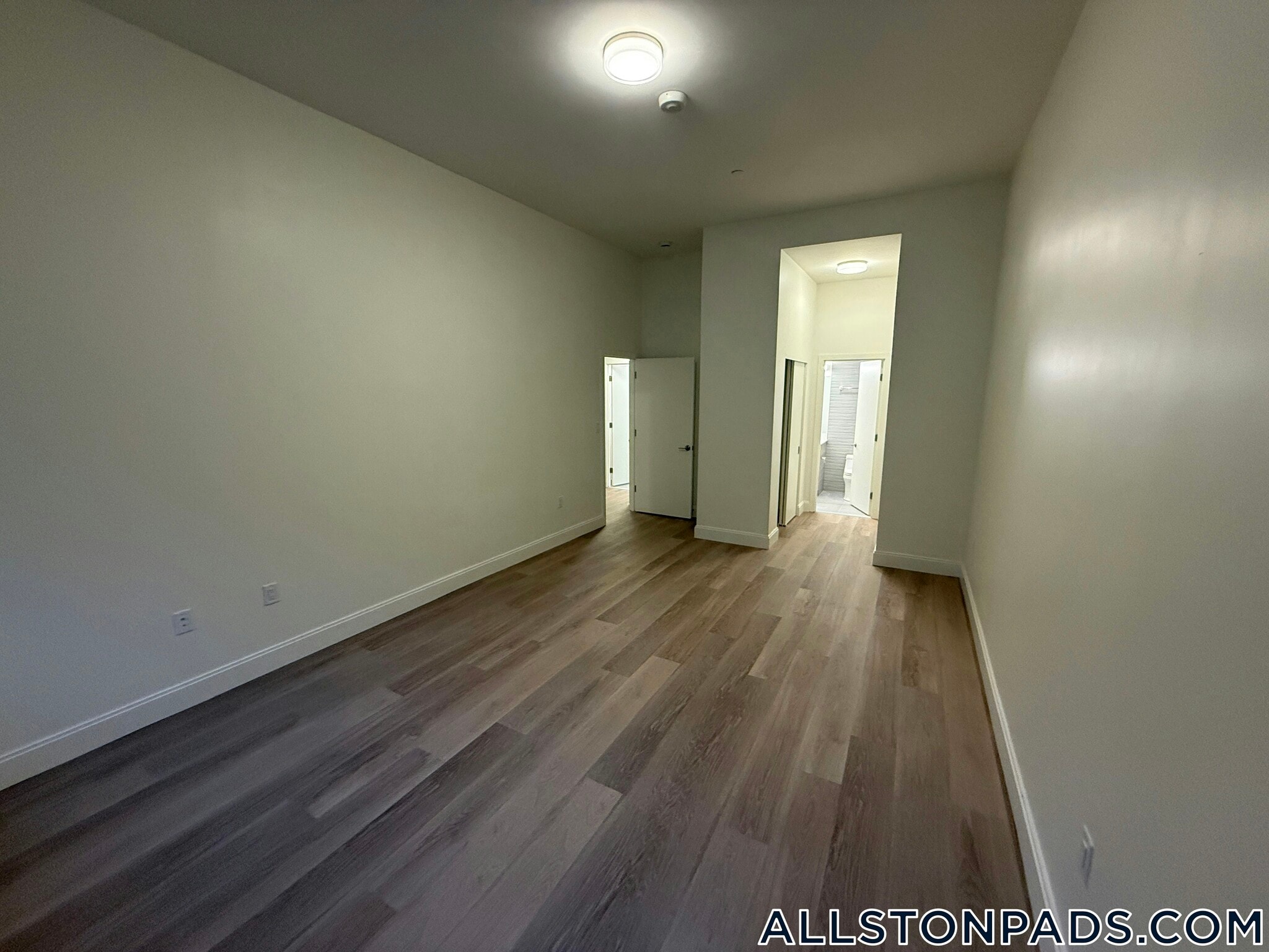 Building Photo - 1079 Commonwealth Ave