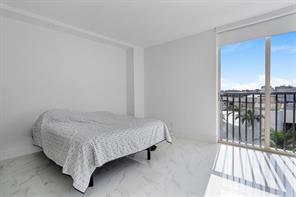 Building Photo - 18645 Turnberry Way