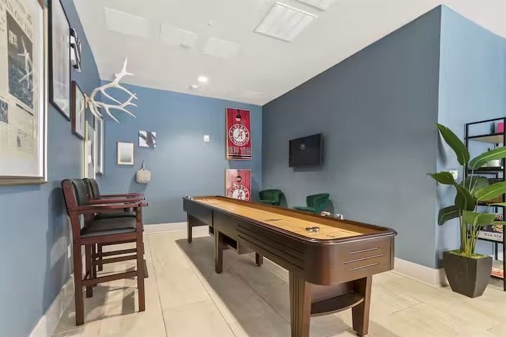 Building Photo - 680 6th Ave NE