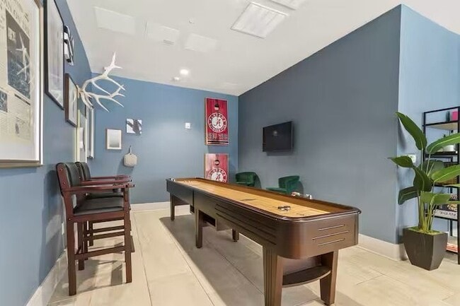 Building Photo - 680 6th Ave NE