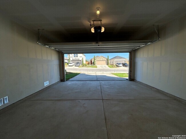 Building Photo - 11806 Black Rose