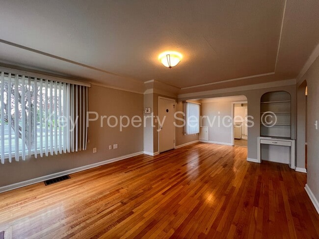 Building Photo - Charming Two Bedroom House near Downtown V...