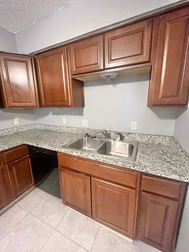 Building Photo - 4325 Segura Ct S