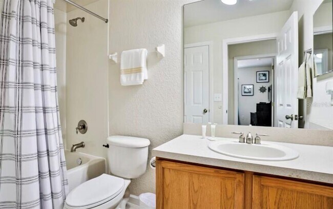 Building Photo - 2643 Old Kent Cir