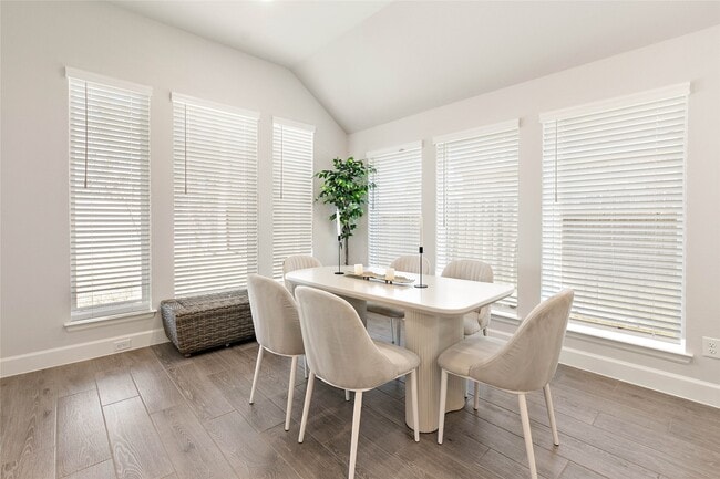 Building Photo - 508 Stella Beth Way