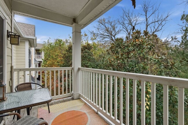 Building Photo - 7223 Althorp Way