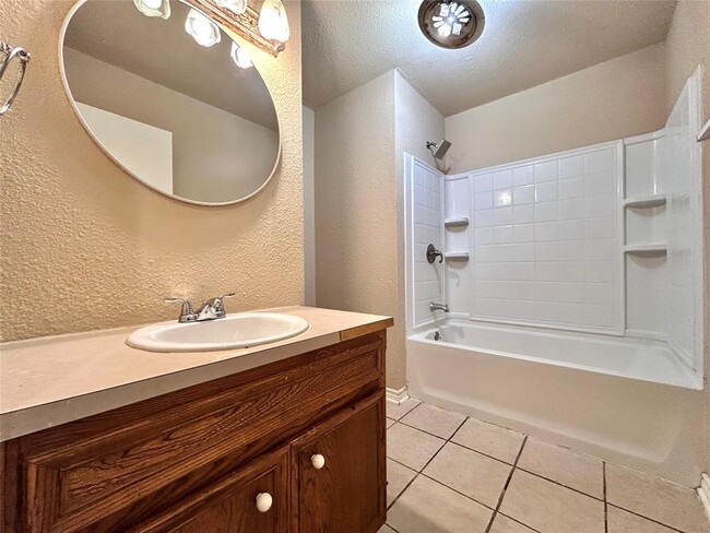 Building Photo - 510 Powell Dr