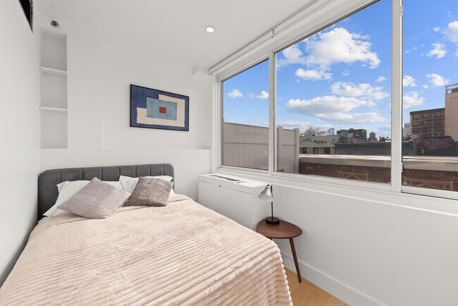 Building Photo - 19 St Marks Pl