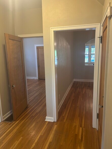 Building Photo - 3662 Wilmington Ave