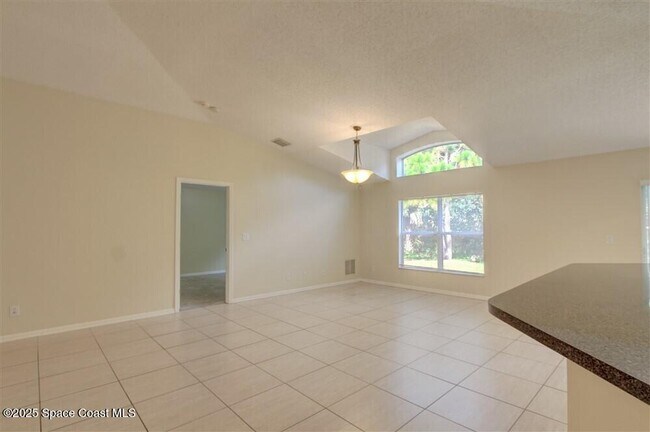 Building Photo - 4810 Manchester Dr