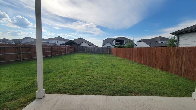 Building Photo - 217 Redonda Dr