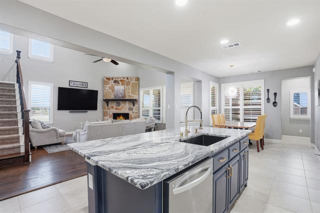 Building Photo - 1413 Nutmeg Ct