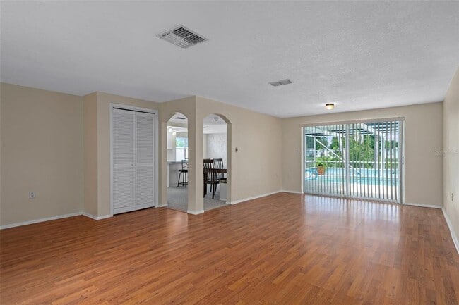 Building Photo - 7403 Populus Dr