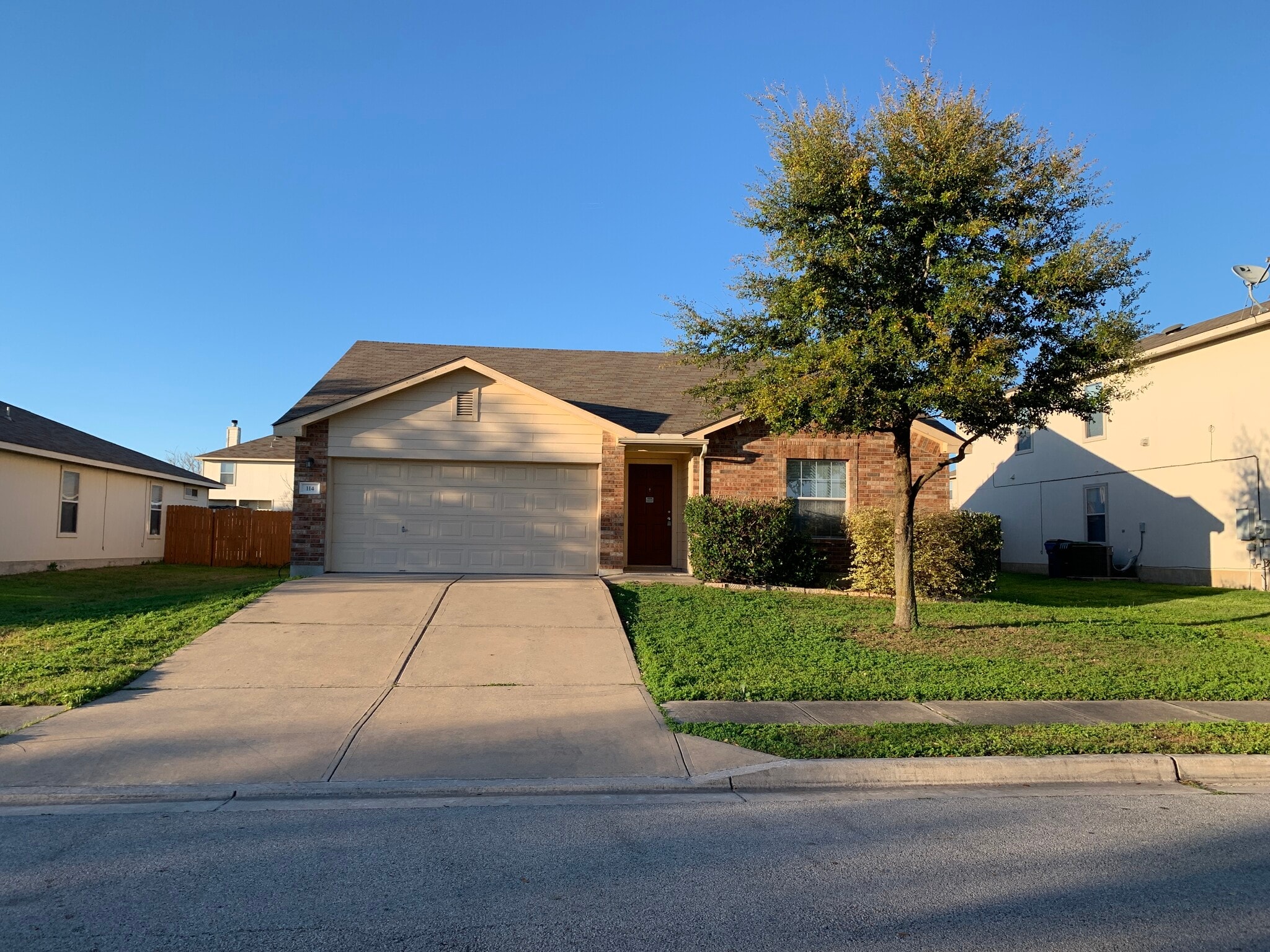 Available now! - 114 Phillips St