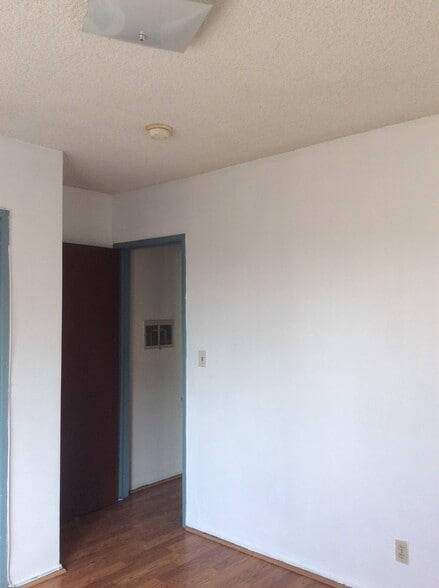 Building Photo - 2218 Lincoln Park Ave