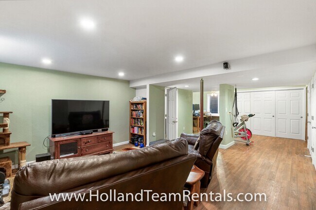 Building Photo - Two Master Suites + Basement 3rd Bedroom