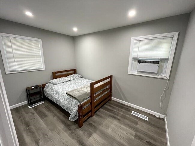 Building Photo - 271 Beacon St