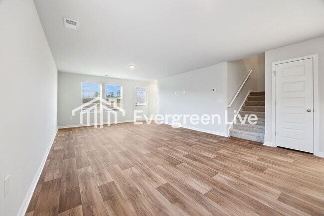 Building Photo - 1606 King Oaks Lp