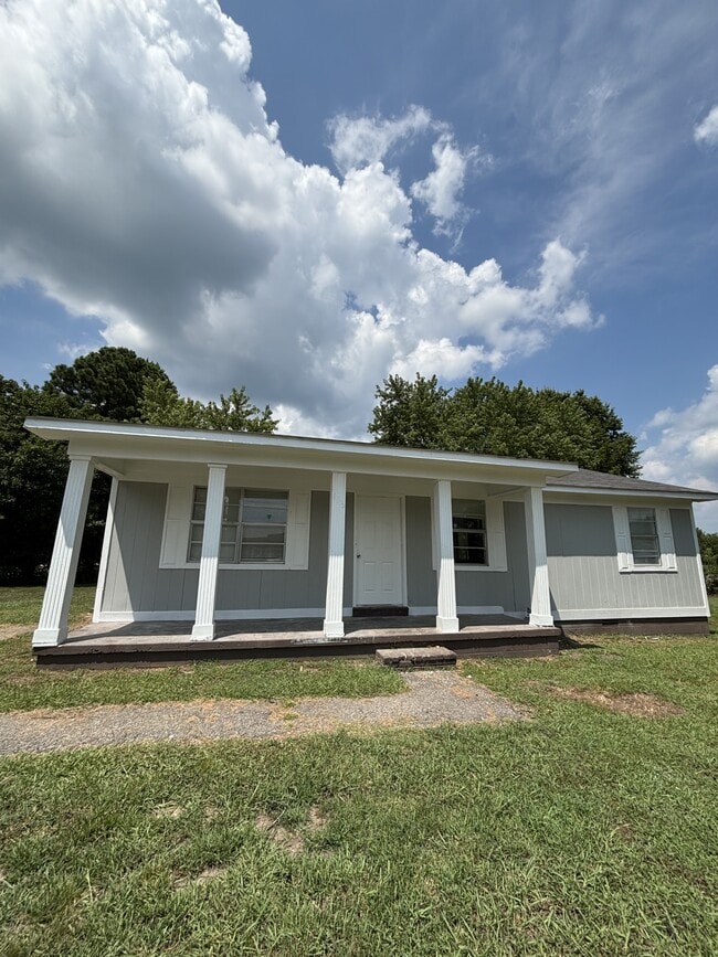 Building Photo - 496 Joshwood Dr