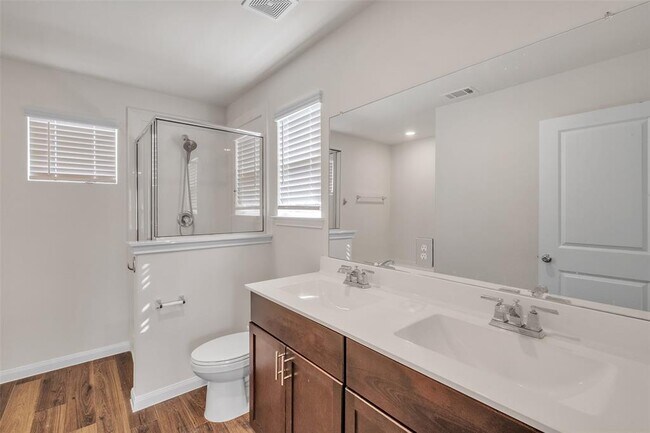 Building Photo - 11722 Braemar Village Dr