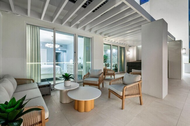 Building Photo - 1 S Coastal Way