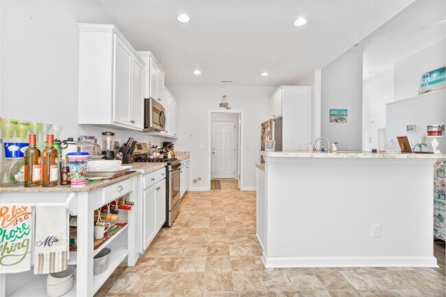 Building Photo - Spacious Home in Barons Bluff North