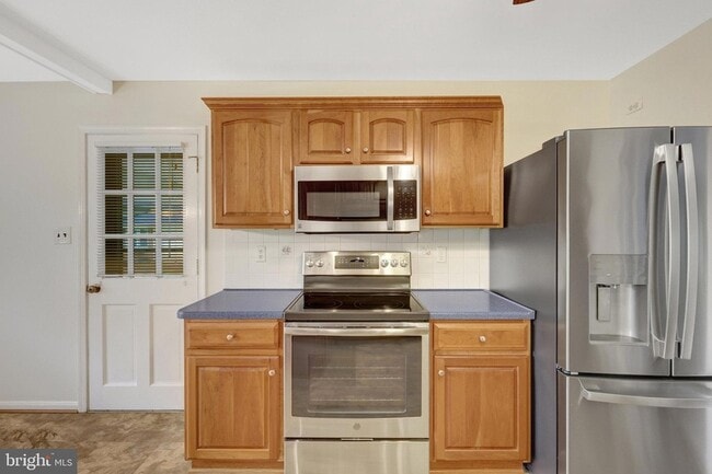 Building Photo - 615 Kearney Ct SW