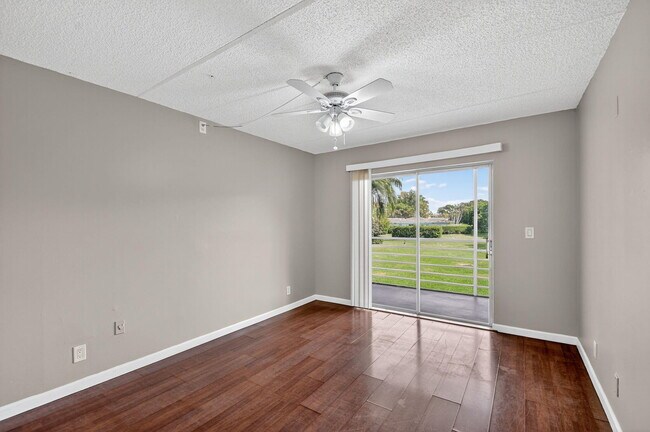 Building Photo - 2200 Springdale Blvd