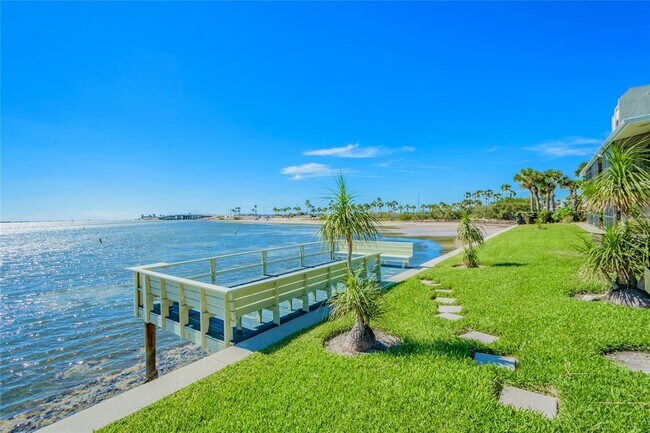 Building Photo - 2566 Gary Cir