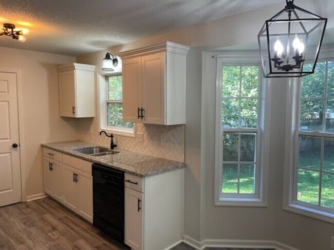 Building Photo - 2492 Rafiki Dr