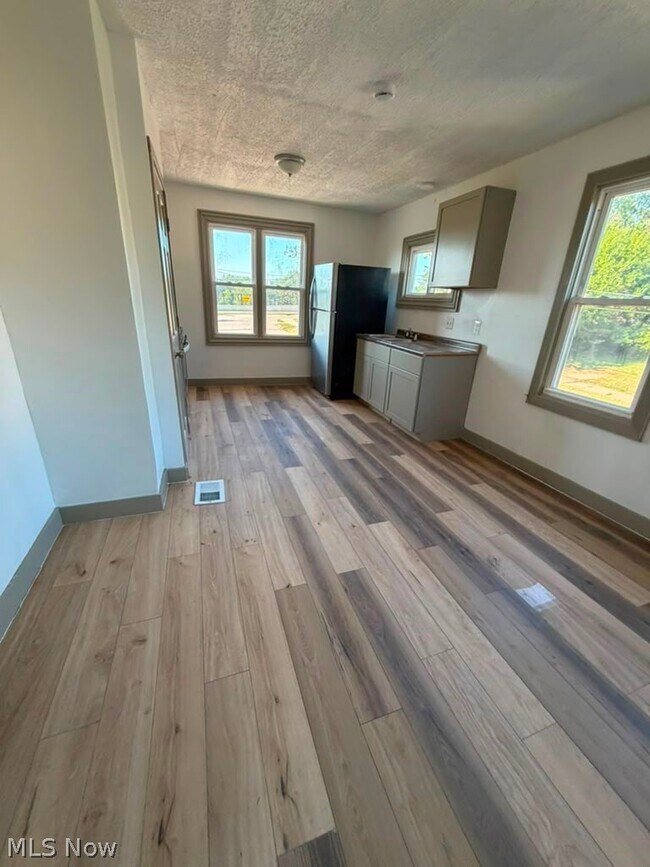 Building Photo - 6010 Bower Ave