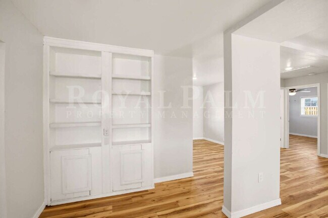 Building Photo - 2/1 Retreat in North Fort Myers: Apartment Life Called. We Didn't Answer.