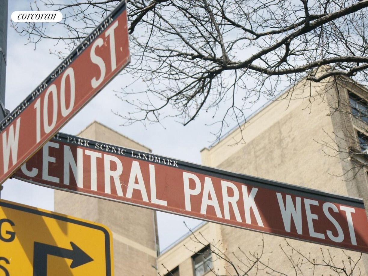 Building Photo - 400 Central Prk W
