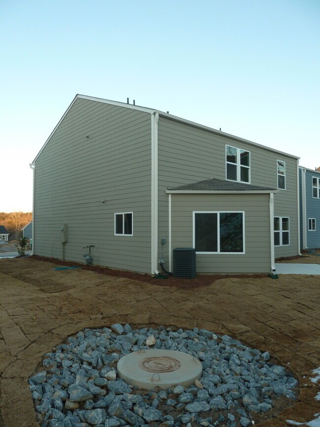 Building Photo - Beautiful Brick Home in Primrose Creek – B...