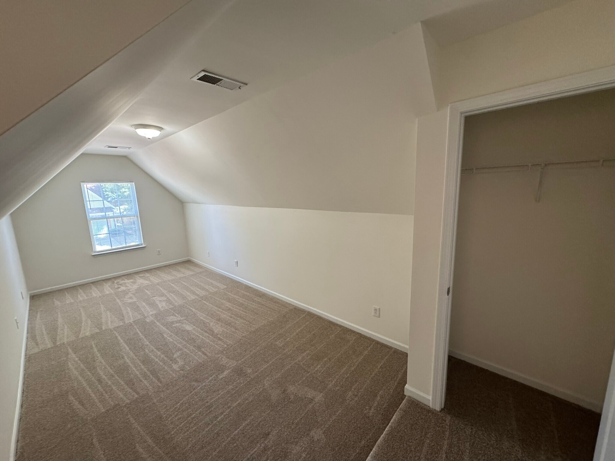 Building Photo - 2818 Oakdale Pasture Dr