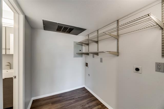 Building Photo - 4817 Reiger Ave