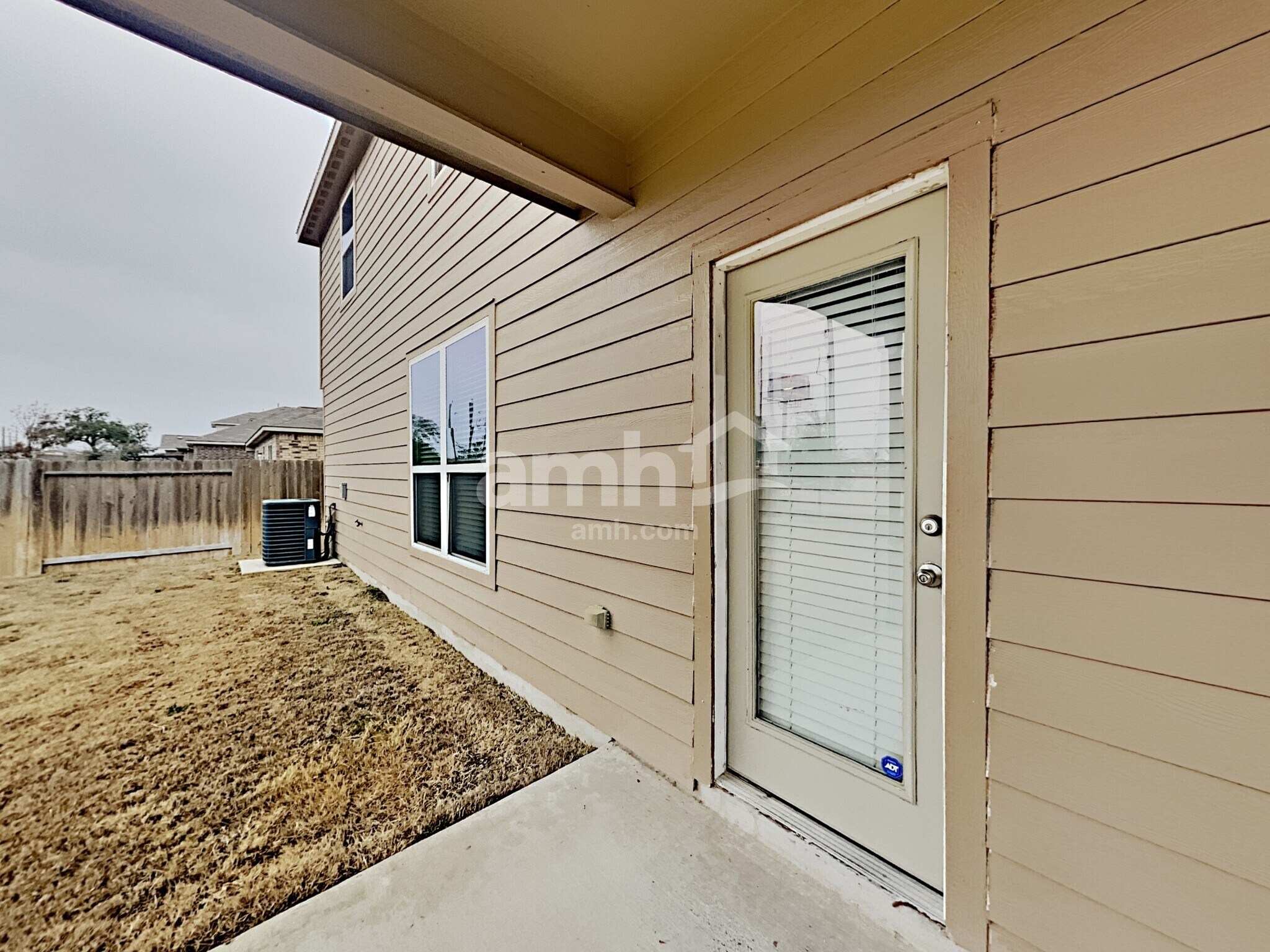 Building Photo - 12898 Cedarcreek Trl
