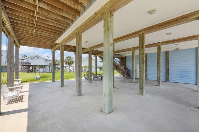Building Photo - 4015 War Chest Ct