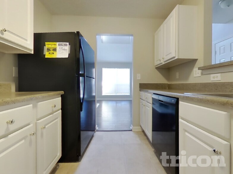 Building Photo - 2269 Charleston Pointe SE