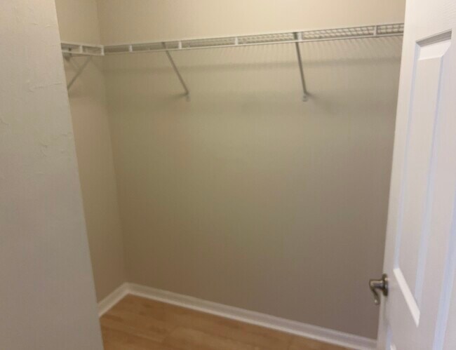 Building Photo - 7511 Oakshade Cir