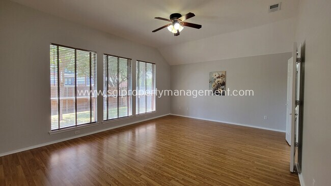 Building Photo - 1403 Lighthouse Ln
