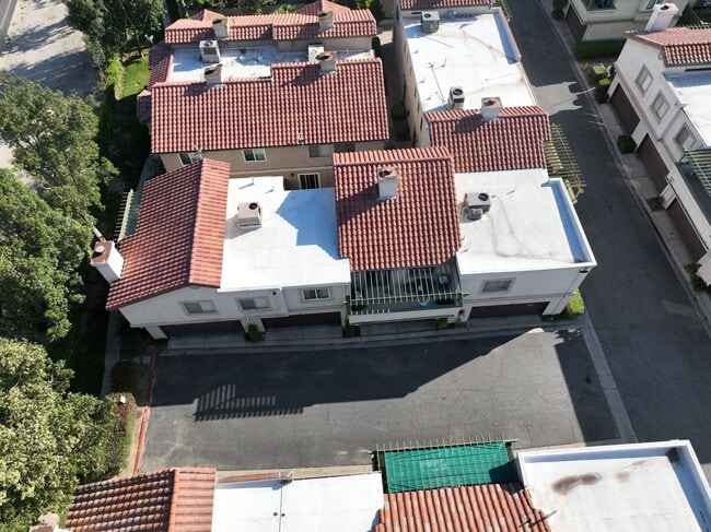 Building Photo - "Meadow Wood Village" Two-Story Condominium Now Available for Lease!