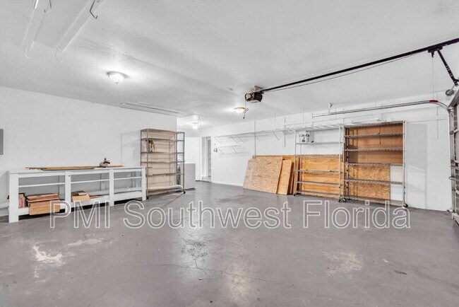Building Photo - 2006 S Beneva Rd