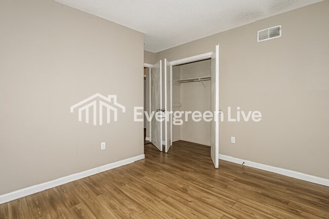 Building Photo - 3800 James Rd