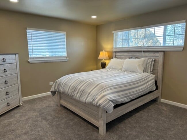 Building Photo - 16600 E Arapahoe Rd