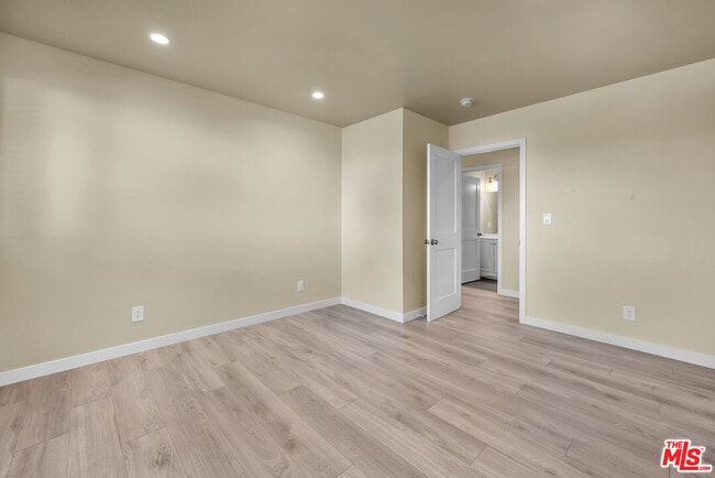 Building Photo - 5324 Weatherford Dr