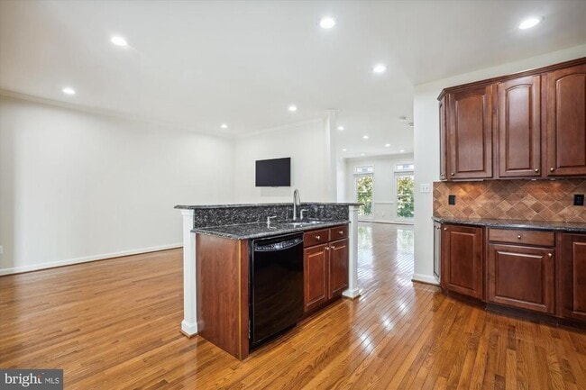 Building Photo - 4524 Fair Valley Dr