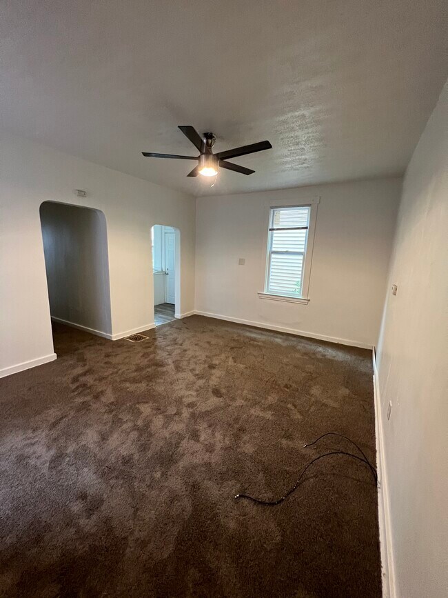 Building Photo - 904 Punta Gorda Ave